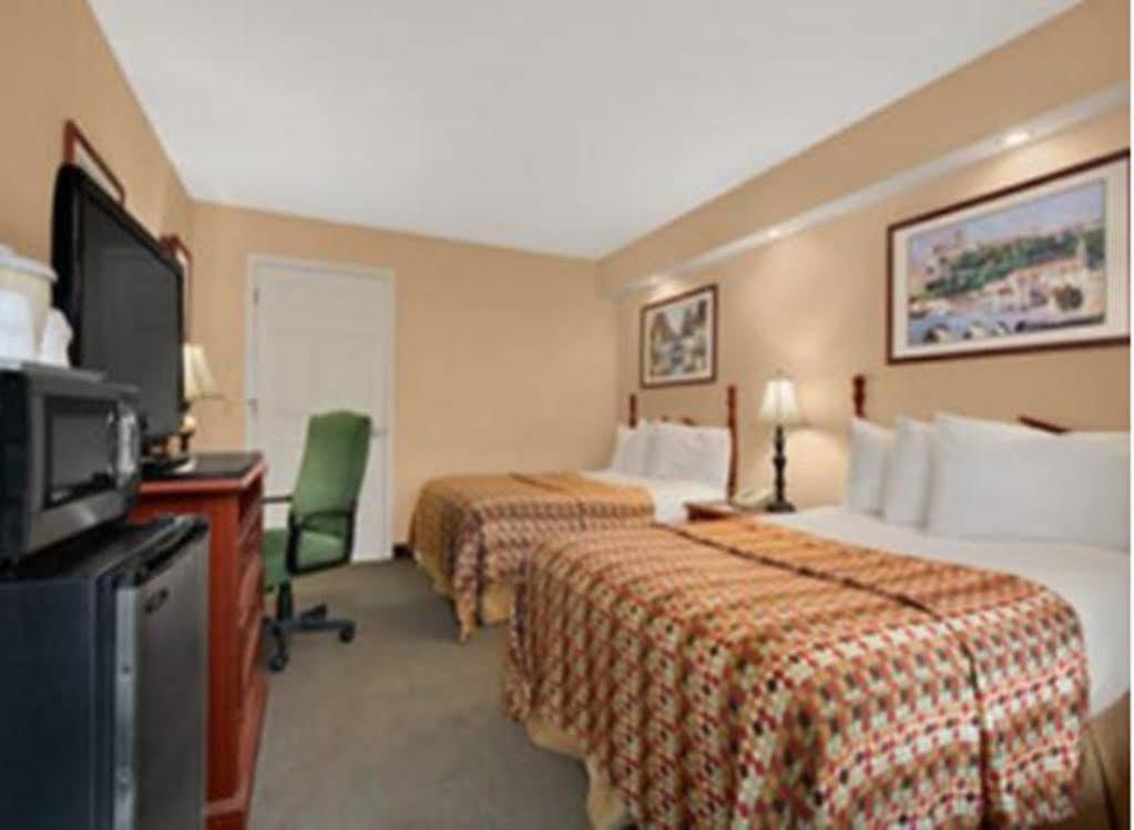 Baymont By Wyndham Eden Motel Exterior foto